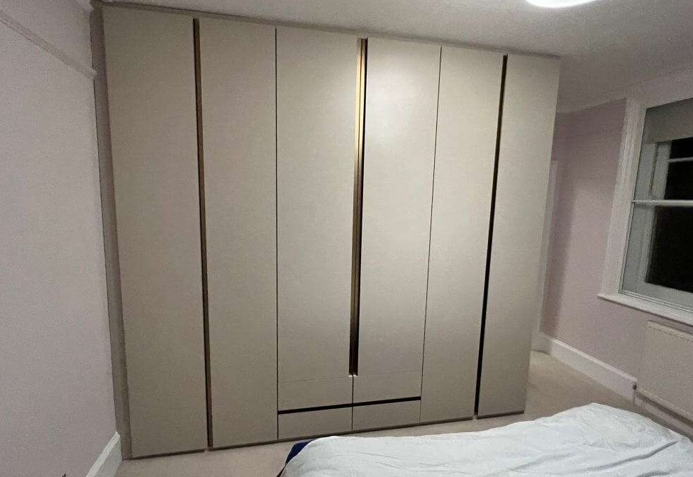 Wardrobes in delhi